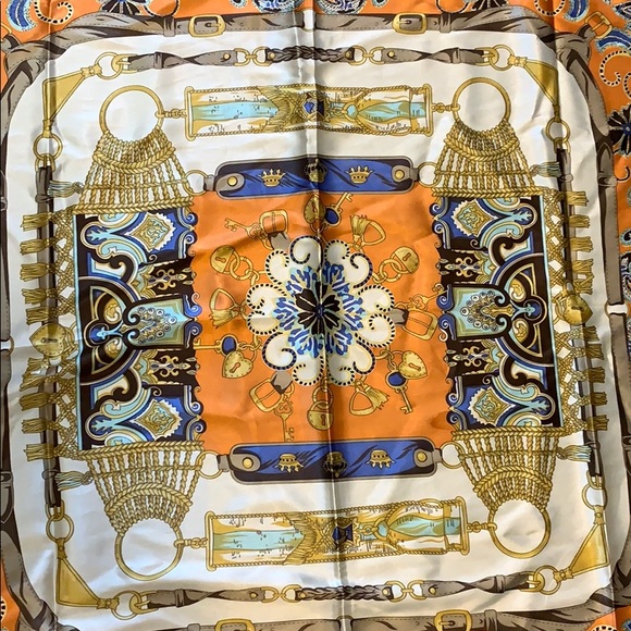 Scarf - Picture 3 of 8